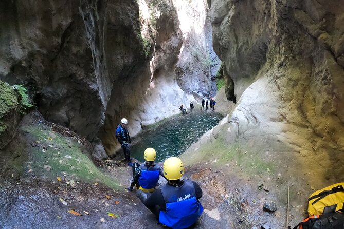 2-Day Tour with Canyoning and Rappelling to the Infiernillo Canyon - What the two days really feel like