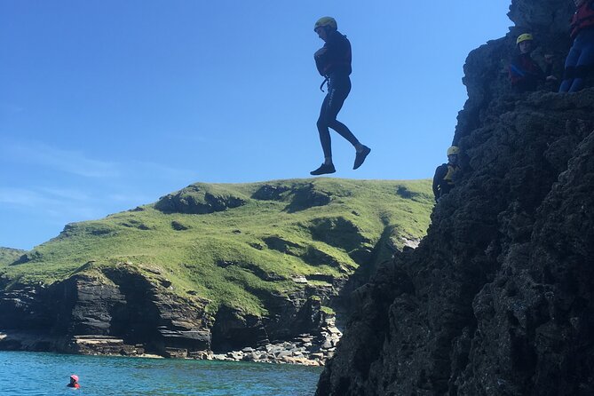 2-Hour Coasteering Adventure Near Bude - Why the guide matters in a group of up to 15