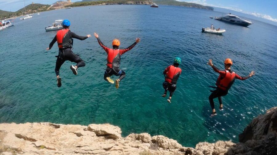 Alghero: Coasteering at Cala Dragunara in Porto Conte Park - Caves, coves, and clear water