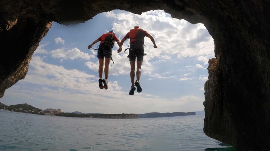 Alghero: Coasteering at Cala Dragunara in Porto Conte Park - What the three hours look like