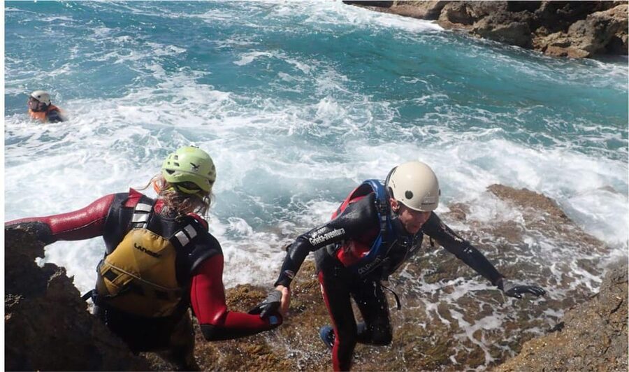 Alicante: Coasteering Adventure on Torres de la Villajoyosa - Climbing the rocks and choosing your jumps