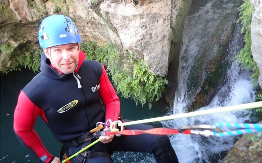 Alicante: Water Canyoning in Gorgo de la Escalera Ravine - Who should choose this activity