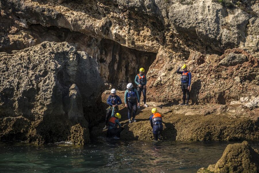 Arrábida: Setubal, Sesimbra Coasteering & Speedboat Tour - The jumps, from 2 to 8 meters