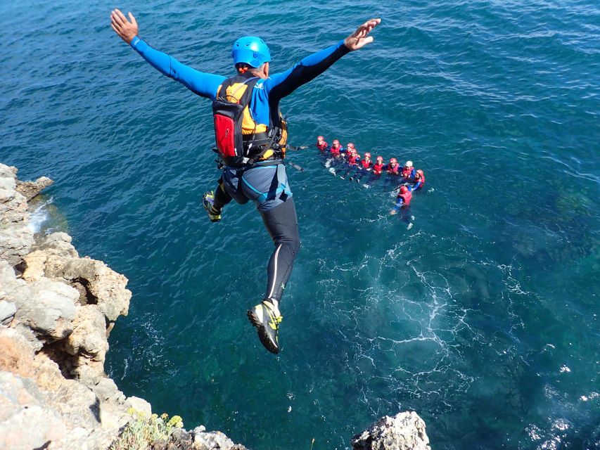 Arrábida: Setubal, Sesimbra Coasteering & Speedboat Tour - Safety without losing the fun