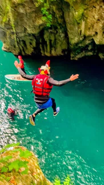 Bagni di Lucca: Canyoning Crazy - Walking, swimming, and climbing through the canyon
