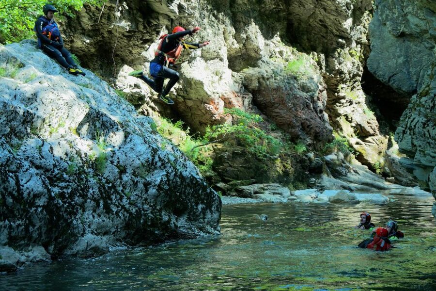 Bagni di Lucca: Canyoning Crazy - The clear blue lagoon finish
