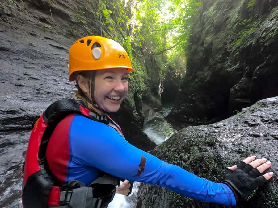 Bali: Aling Canyon Canyoning Tour - What the guides do well