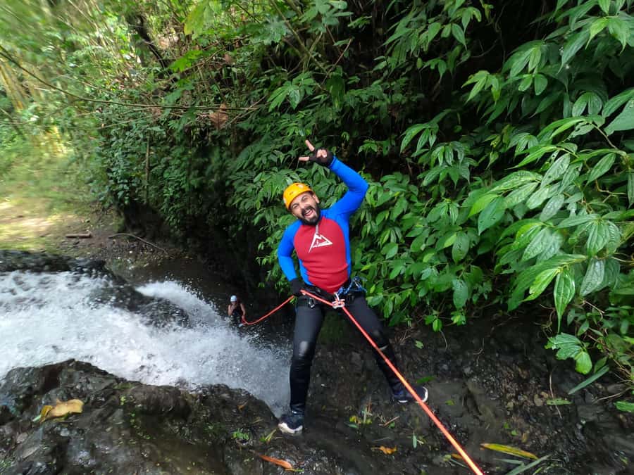 Bali: Gitgit Canyon Canyoning Trip with Breakfast and Lunch - How the guides handle mixed abilities