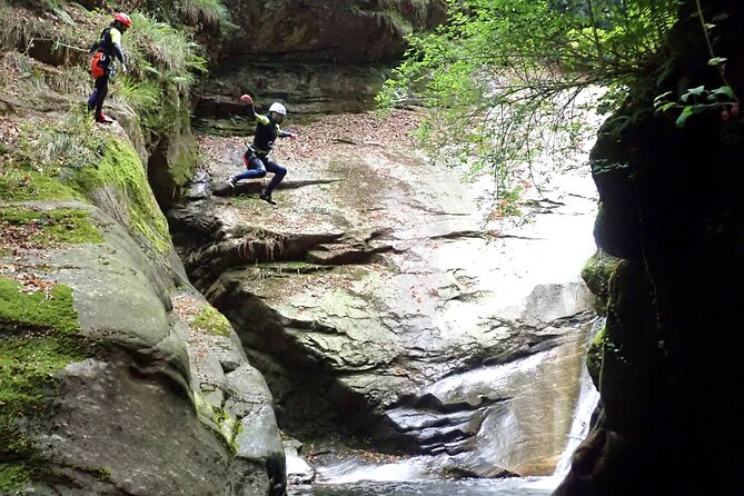 Basic Corippo Canyoning Experience in Valle Verzasca - Slides and jumps build gradually