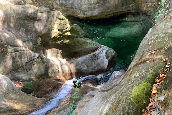 Basic Corippo Canyoning Experience in Valle Verzasca - Why the rope option matters
