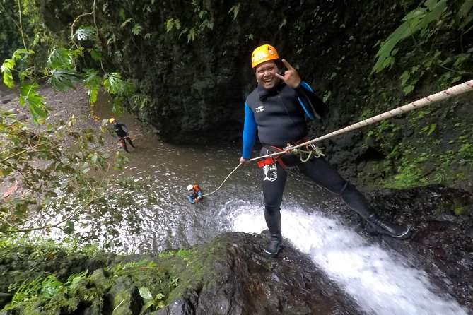 Beginner canyoning trip in Bali "Egar canyon " - Rappelling waterfalls and entering the water