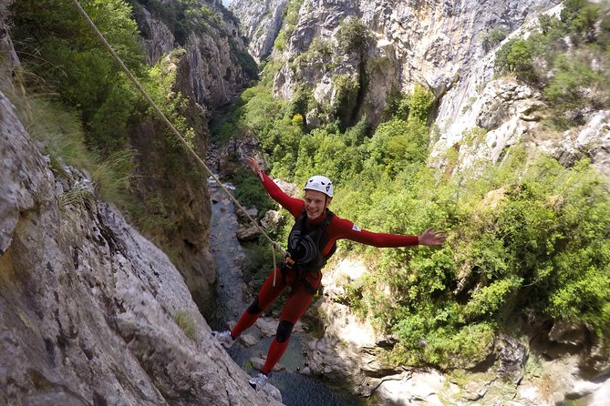 Canyoning advanced on Cetina river from Omiš - What the six-hour schedule looks like