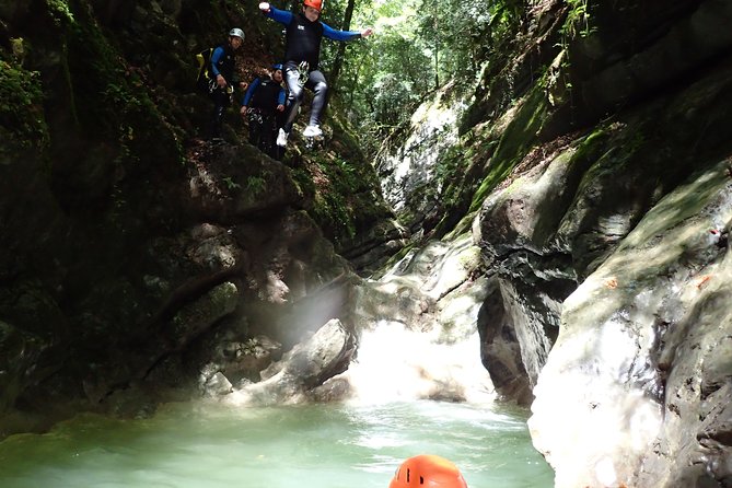 Canyoning Annecy Angon Discovery - Guide quality and group size