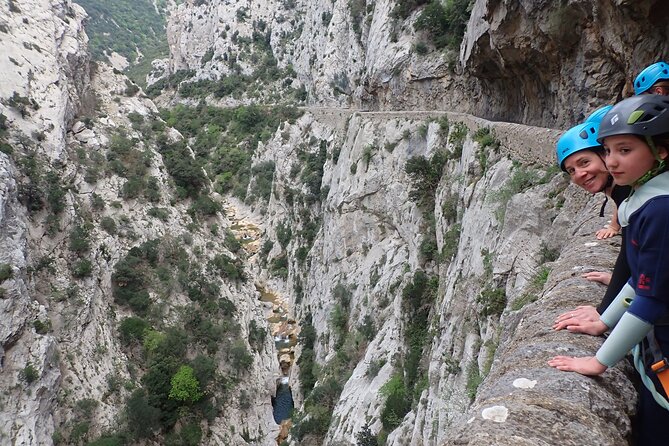 Canyoning descent of the Galamus Gorge - The 20-minute return walk