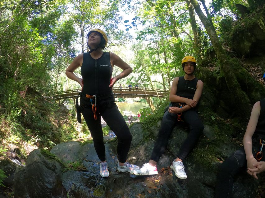 CANYONING DISCOVERY - Thirty minutes in the Paiva River