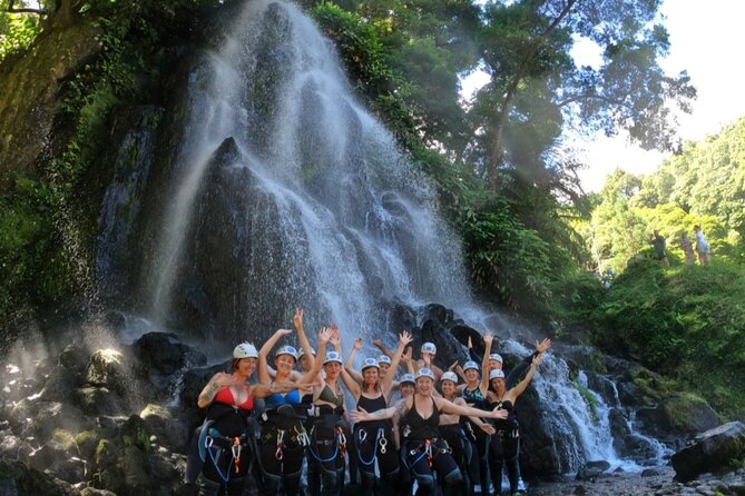 Canyoning experience in Ribeira dos Caldeiroes - The first 6-meter rappel sets the pace