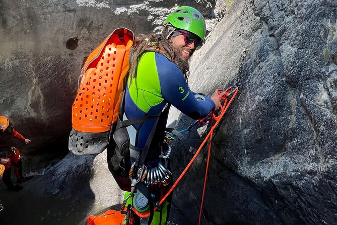 Canyoning half day - Heart Creek Canyon (beginner level) - The lower canyon and the longer final rappel