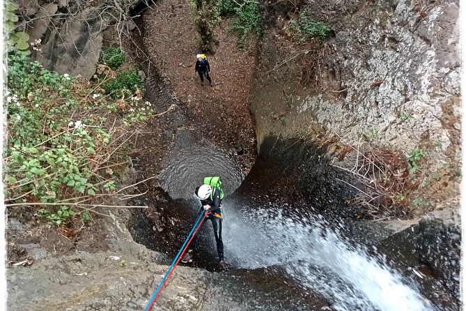 Canyoning in Gran Canaria: The Hidden Waterfalls and Magic Pools - Caves, mountain views, and a snack break