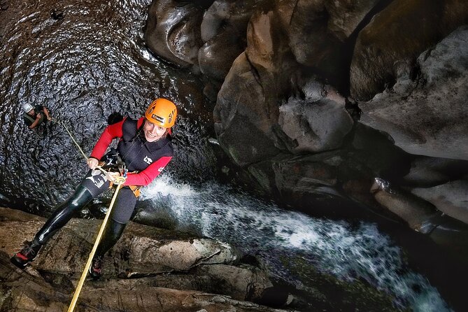 Canyoning in Salto do Cabrito (Sao Miguel - Azores) - Rappels from 4 to 16 metres
