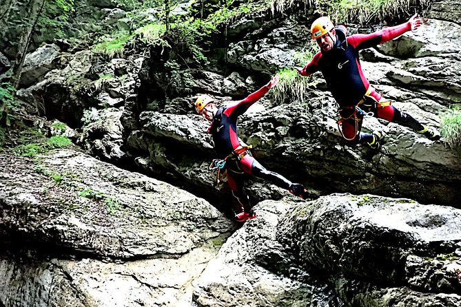 Canyoning Starzlachklamm - Rappelling Adds a Technical Edge