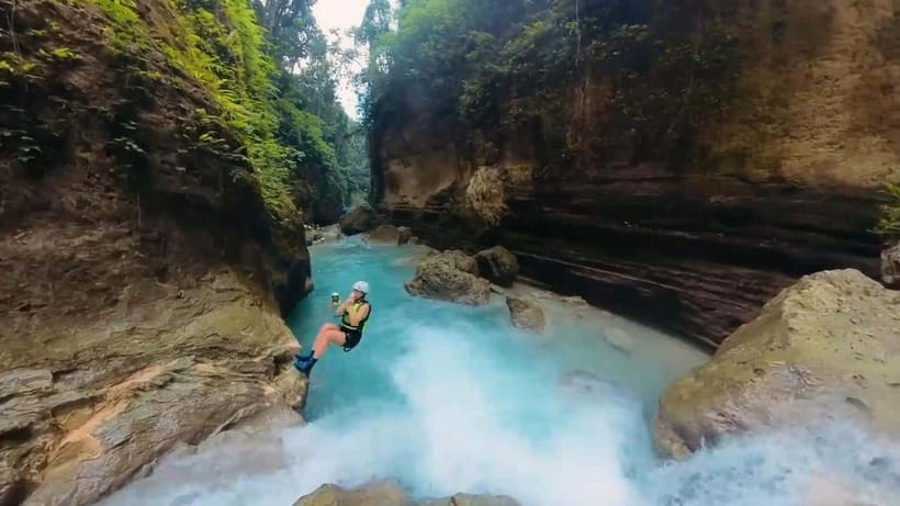 Cebu: Kawasan Falls Canyoneering Tour with Ziplining & Lunch - The long road from Cebu to Badian