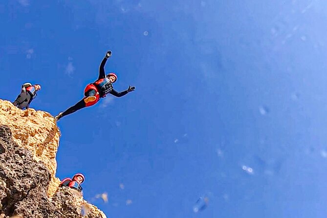 CLIFF JUMPING tour - Coasteering in Albufeira - Key points to know before you book