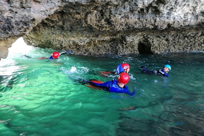 CLIFF JUMPING tour - Coasteering in Albufeira - Praia da Coelhinha and the coastal scramble