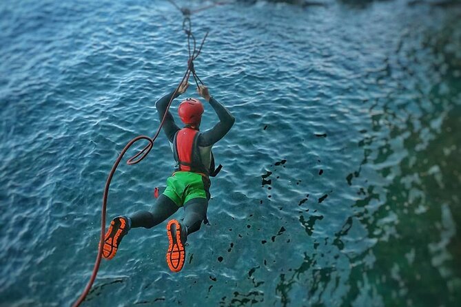 Coasteering experience in Gran Canaria - A picnic break with simple, useful food