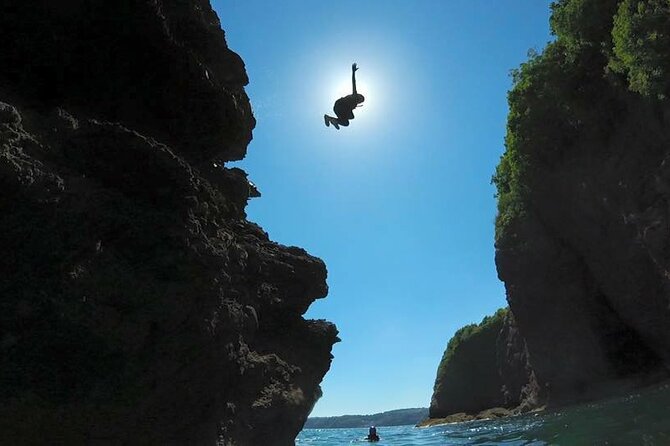 Coasteering Geopark Adventure In Torquay - Bouldering and climbing along the rocks