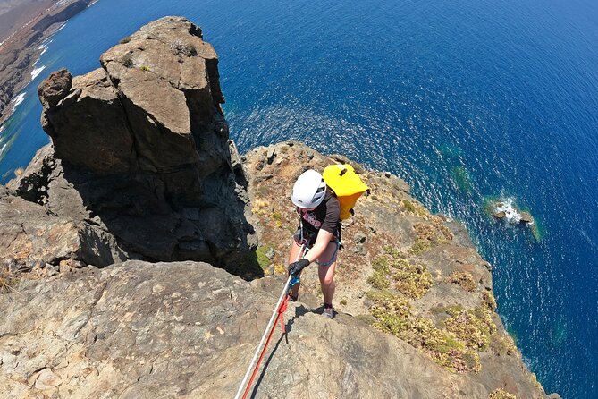 Coasteering Gran Canaria: The Atlantic Mountains Adventure Route - Sea-level climbing and the chain pass