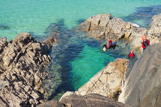 Coasteering on Irelands Wild Atlantic Way - Is the difficulty suitable for you?