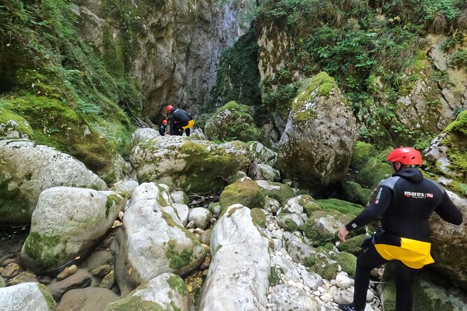 Explore the Thrills of Nevidio Canyon: 4 hour Canyoning Adventure - Why the private group format matters
