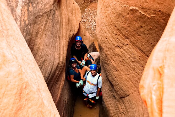 Full-Day Private Slot Canyoneering (From Moab) - Rappelling, wriggling, and moving through sandstone