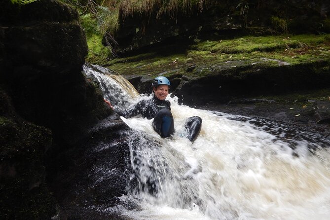 Gorge Scrambling in Snowdonia - Sol’s calm approach to safety and families