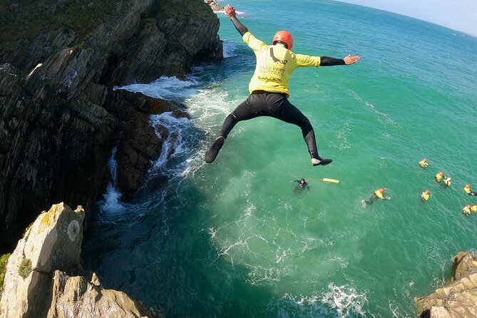 Half-Day Coasteering in Newquay Cornwall - Why the guides matter on this coast