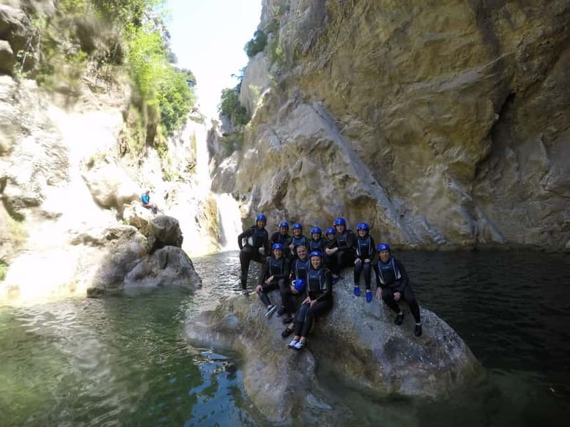 Iz Omisa: Extremni Canyoning na rijeci Cetini/ Free photos - Choosing the extreme rappel or the basic route