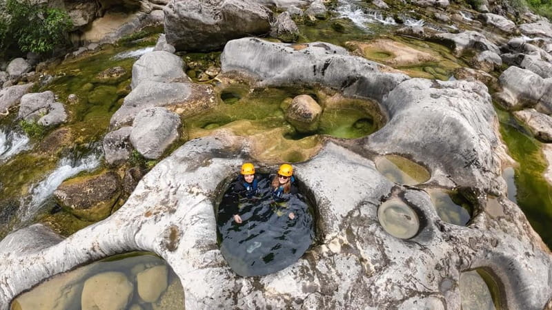 Iz Omisa: Extremni Canyoning na rijeci Cetini/ Free photos - A viewpoint, briefing, and the first practical checks