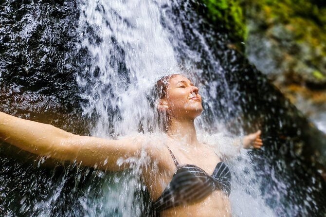 Jungle Hike with Canyoning and Rappelling in Drake Bay - Why the guides matter on this route