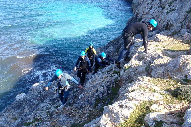 Kayak & Coasteering - Cliff jumping near Cala Sant Vicenç
