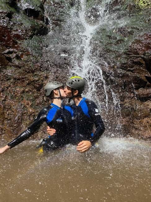 Madeira Short Canyoning For Beginners Rochão Level 1 - The gear and guide support matter on a first canyoning trip