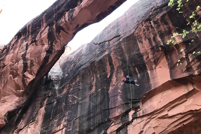 Moab Canyoneering Experience - Two big rappels in one half-day
