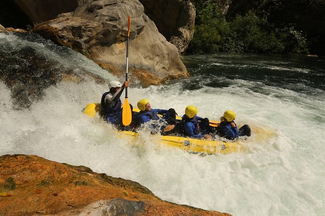 Multi Adventure Experience - Rafting with elements of canyoning - A Cetina River trip with more than paddling