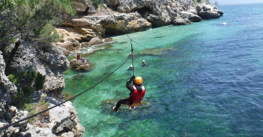 Portinho da Arrábida: Coasteering Boat Tour - Cliffs, handrails, and the first physical challenges