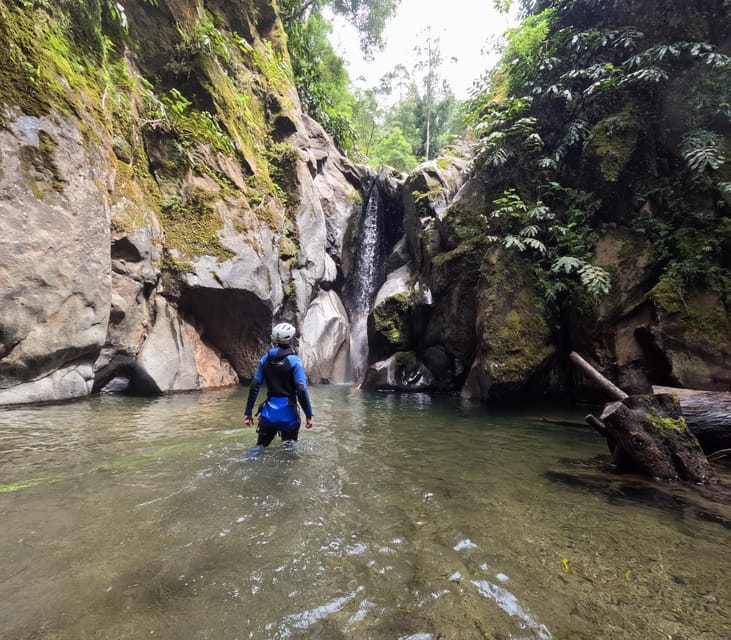 São Miguel: AdventurePark Canyoning Salto do Cabrito, Azores - The zipline and the optional challenges