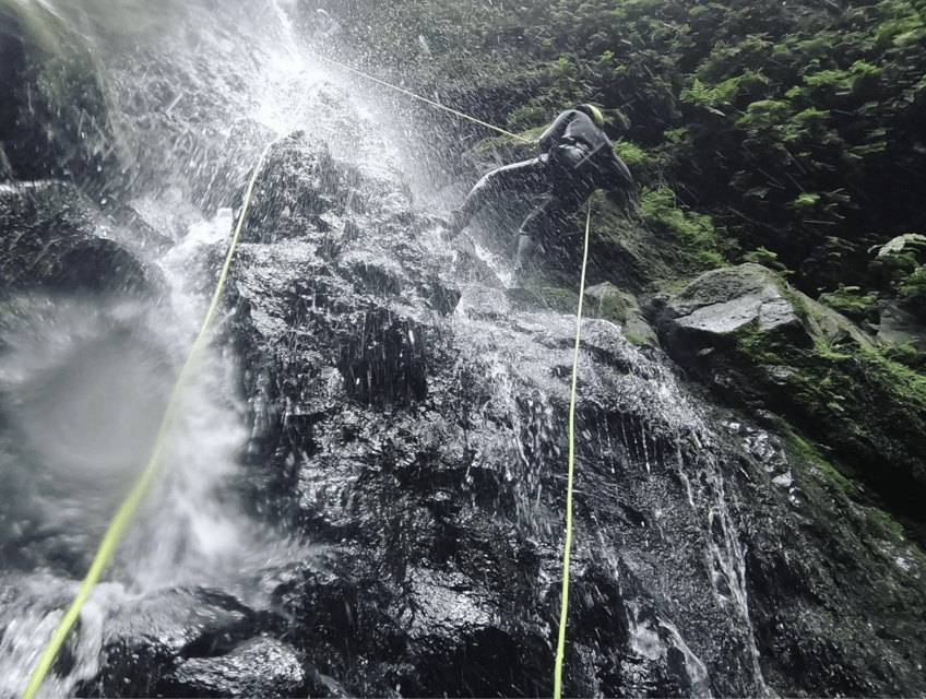 São Miguel: AdventurePark Canyoning Salto do Cabrito, Azores - What the guides add to the day