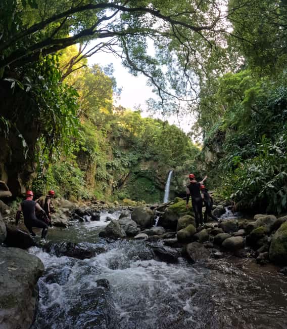 São Miguel Azores - Canyoning Ascend - Moinhos do Félix - Why the small group matters