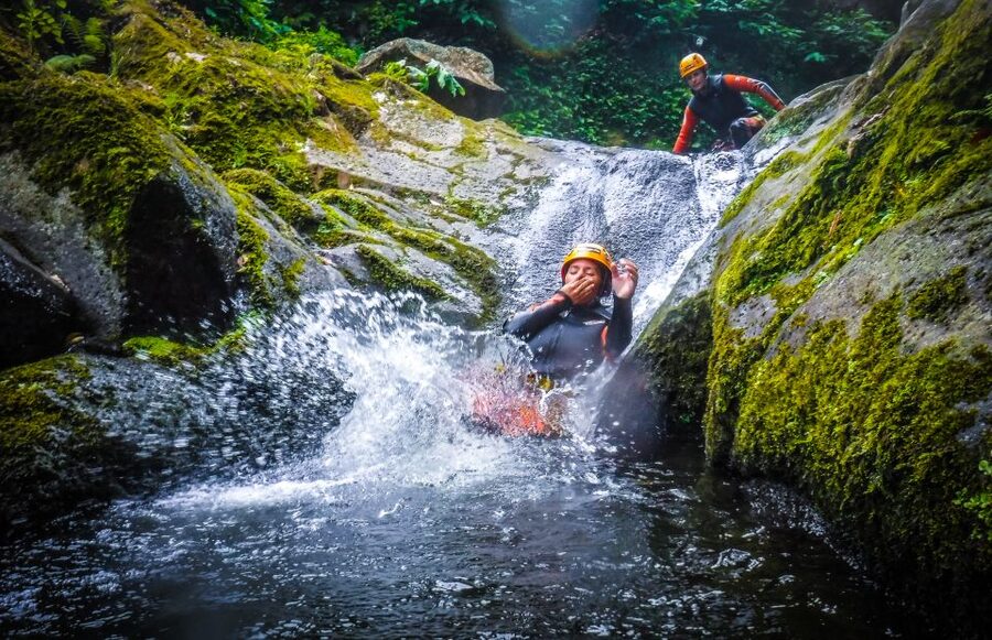 Sao Miguel: Caldeiroes Canyoning Experience - What the guides do well