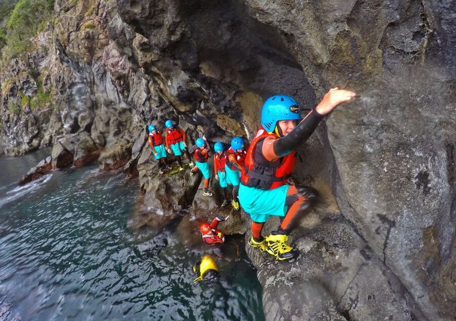 São Miguel: Coasteering Experience in Caloura - What happens during the three hours