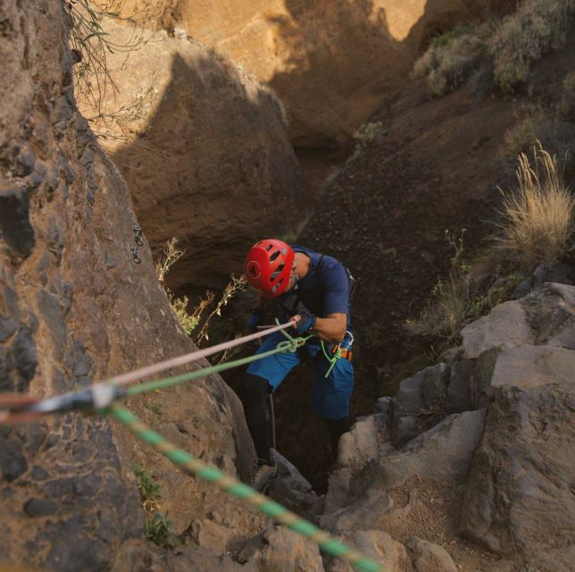Tenerife: Los Arcos Canyoning Tour with Guide - The 15-minute safety briefing at Barranco Los Arcos de Chimoche