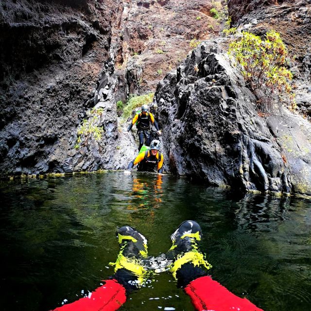 Tenerife: Los Carrizales Water Canyoning Tour - Meeting Peter and Preparing for the Canyon